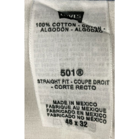 Levi's Men's 501 Straight Leg Jeans Size 46x32 Button Fly Light Blue A0133 - Picture 6 of 12